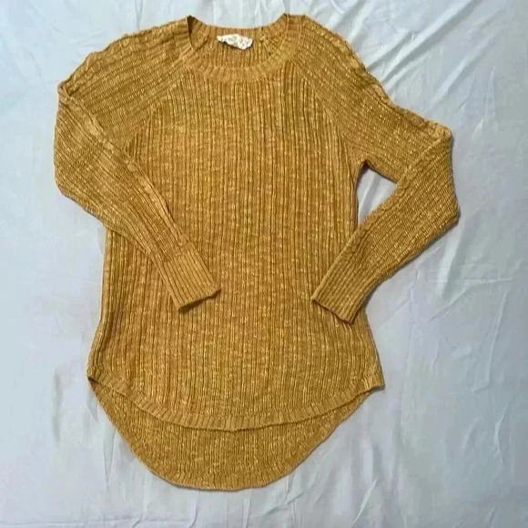 🧡 Mustard colored light knit sweater - Picture 1 of 4